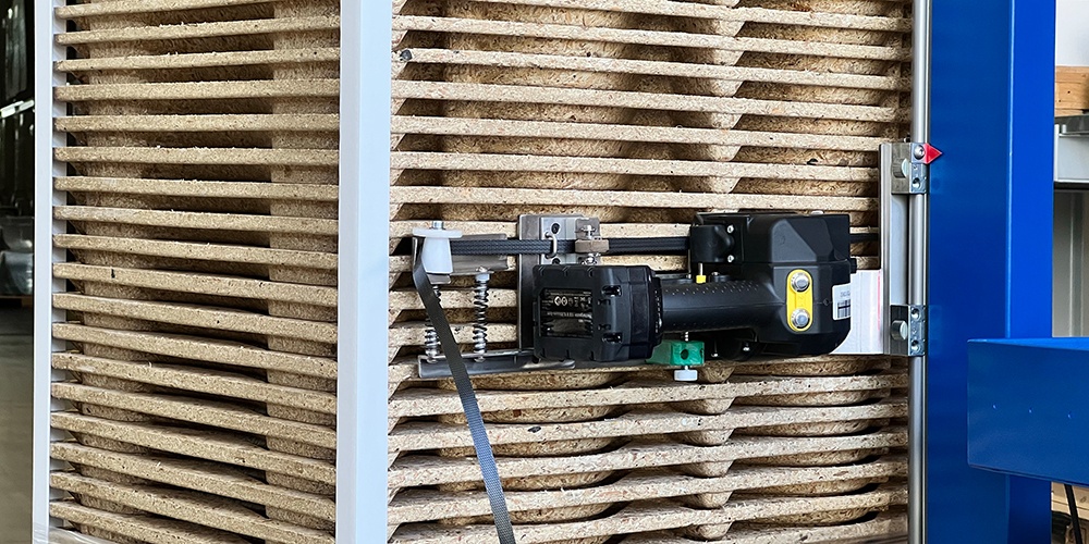 Paletten horizontal umreifen